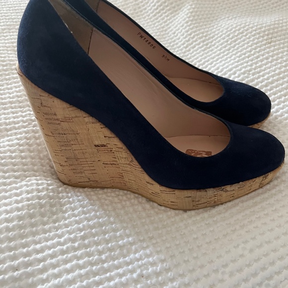 Stuart Weitzman Corkswoon Wedges Navy Suede Like New 9.5 - Picture 15 of 16